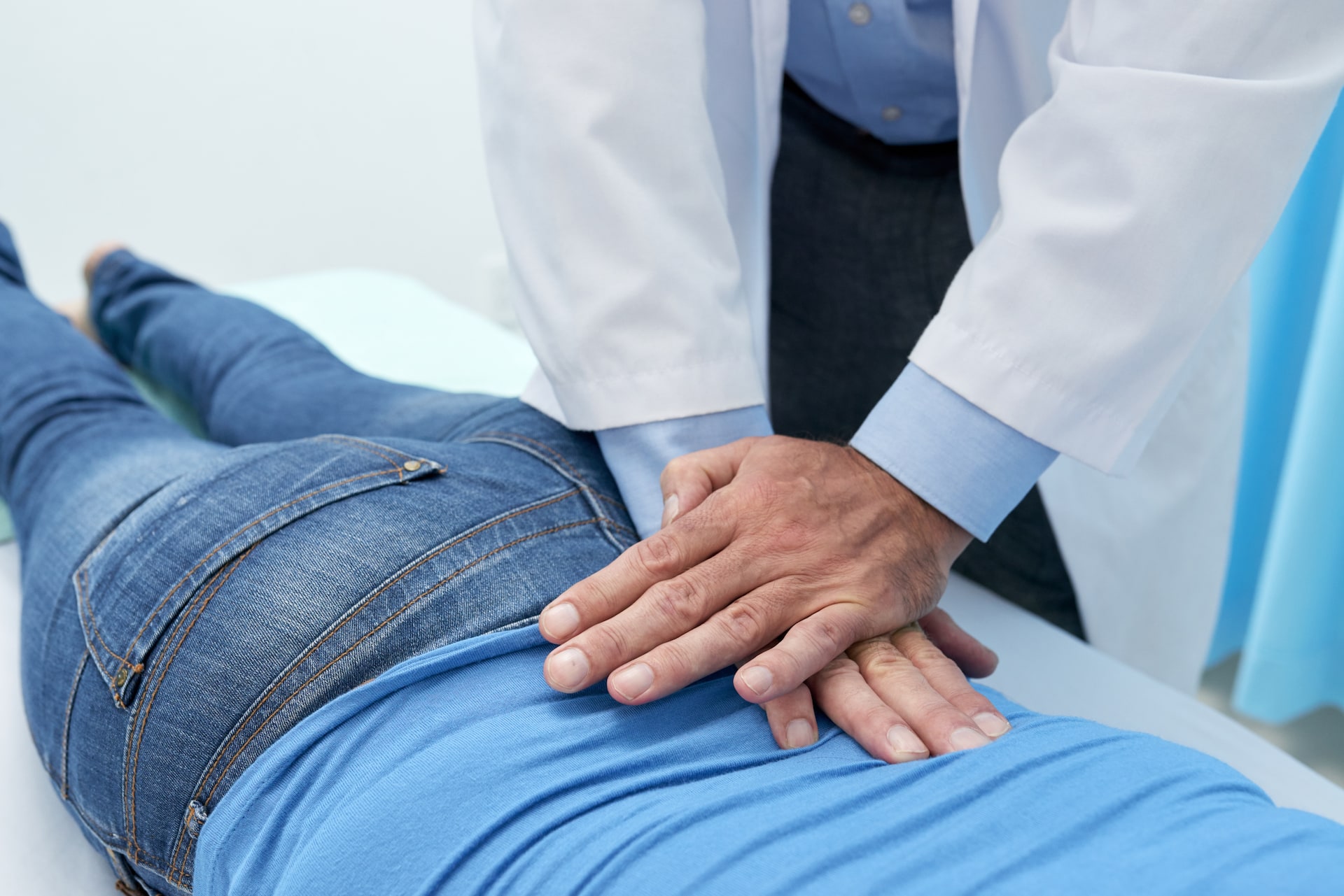 Dolor de espalda y estrés, una relación peligrosa - Hospital Manises